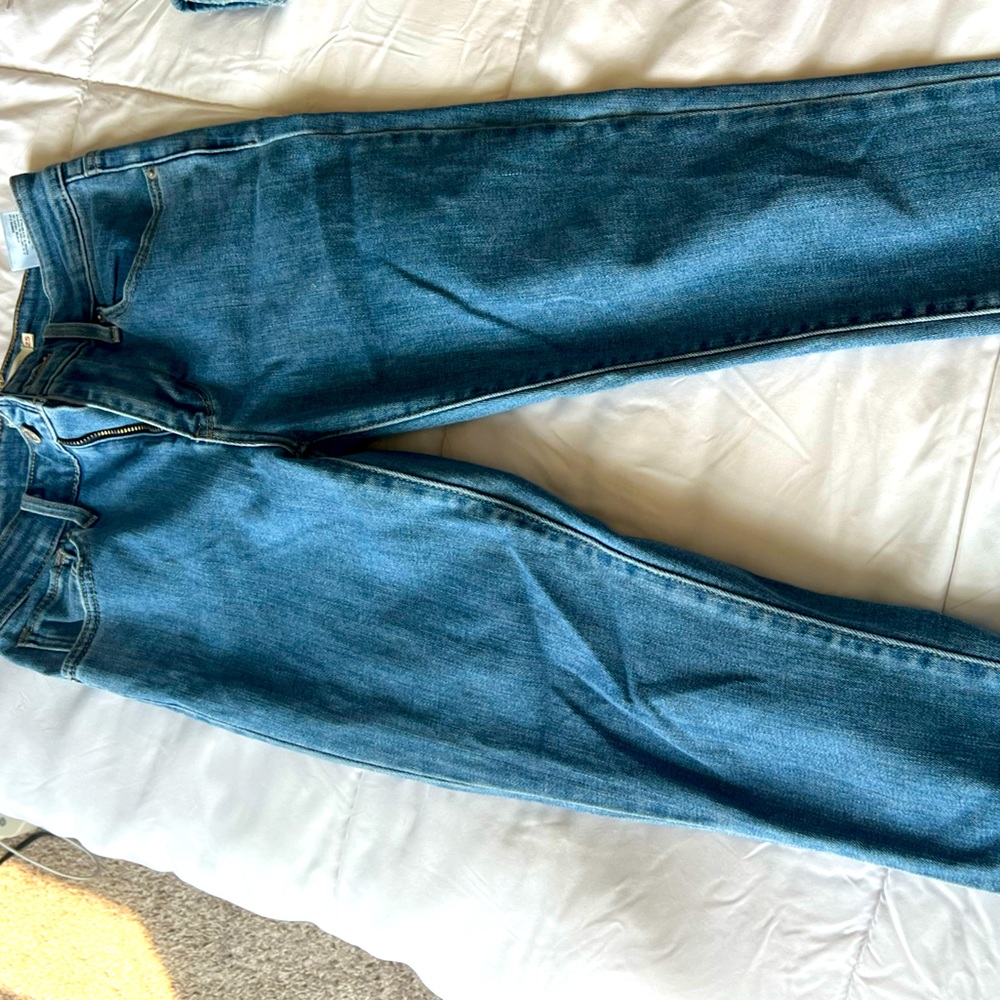 Levi skinny jeans